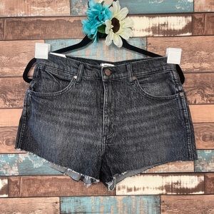 Wrangler Festival Shorts. Black, size 28. NWT.